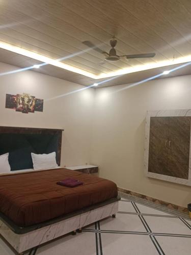 hello india home stay