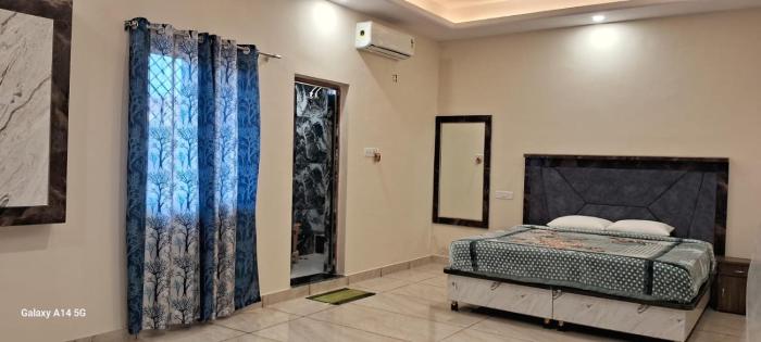 hello india home stay