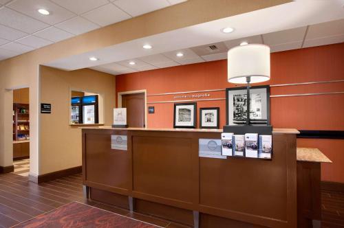 hampton inn magnolia