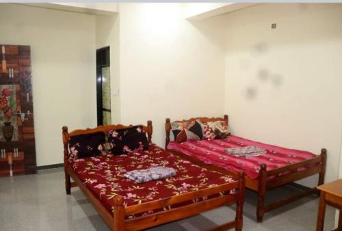 Anandi Nivas,,1 star