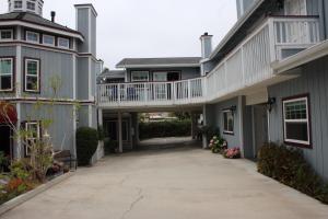 Pelican Cove Inn,,2 star