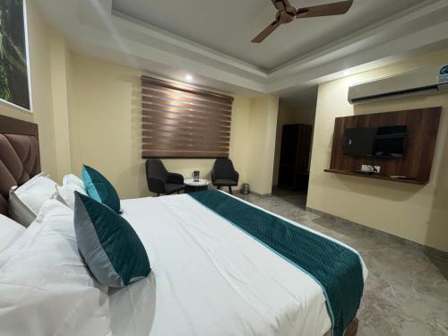 hotel shiwalik grand