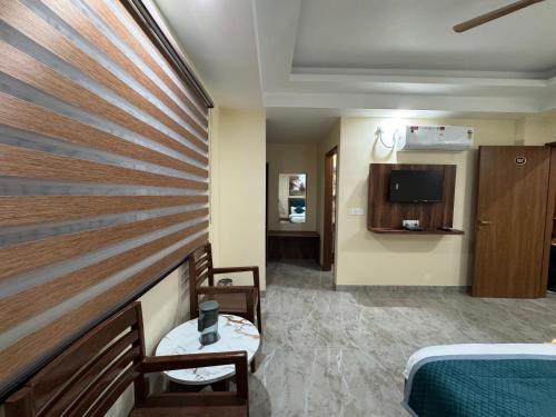 hotel shiwalik grand