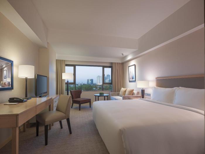 new world makati hotel