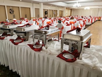 continental inn and suites