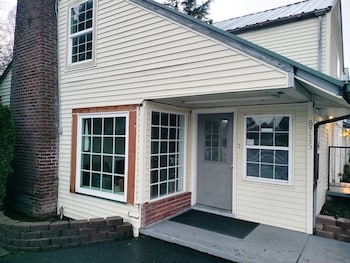 budget lodge by oyo portland west