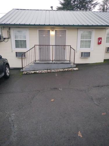 Budget Lodge By Oyo Portland West,Arnold Creek>>Portland,2 star