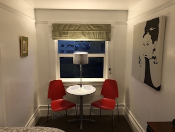 portland international guesthouse