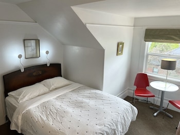 portland international guesthouse