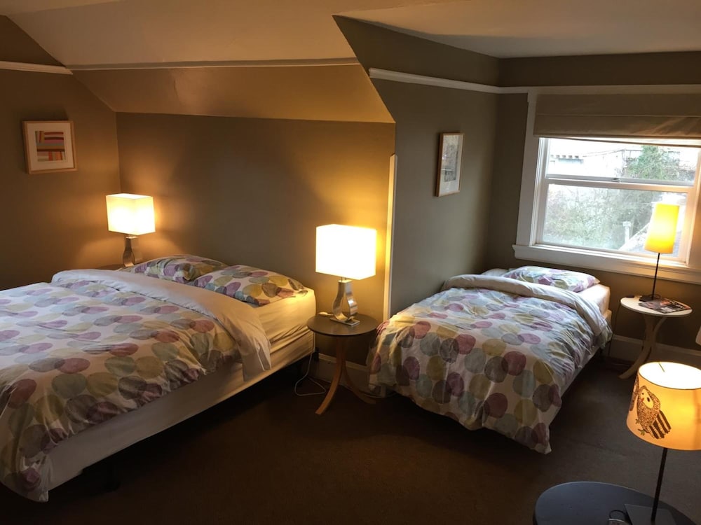 portland international guesthouse