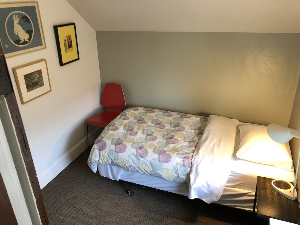 portland international guesthouse