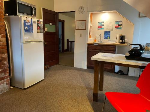 portland international guesthouse