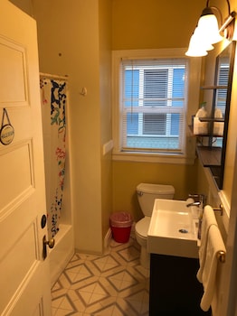 portland international guesthouse