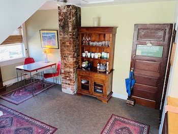 portland international guesthouse