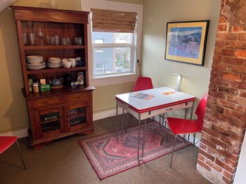 portland international guesthouse