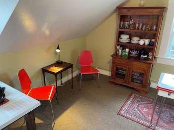 portland international guesthouse