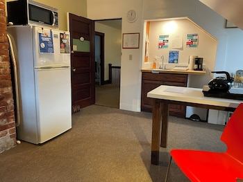 portland international guesthouse