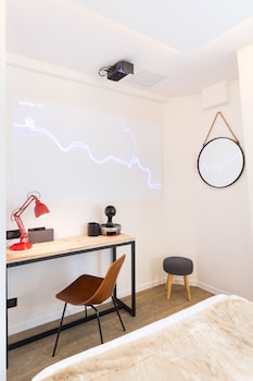 hotel ohm by happyculture