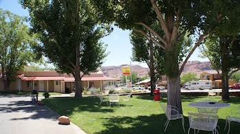 Adventure Inn & Motel,Grand County>>Arches National Park,2 star