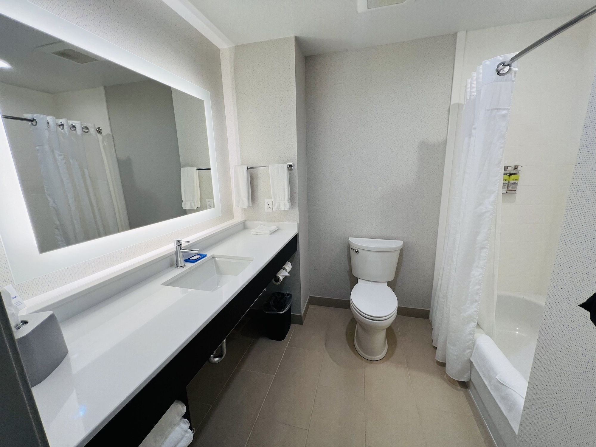 holiday inn express and suites salinas by ihg