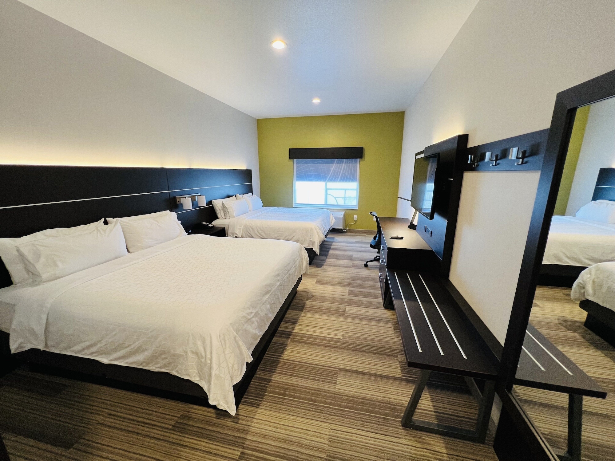 holiday inn express and suites salinas by ihg