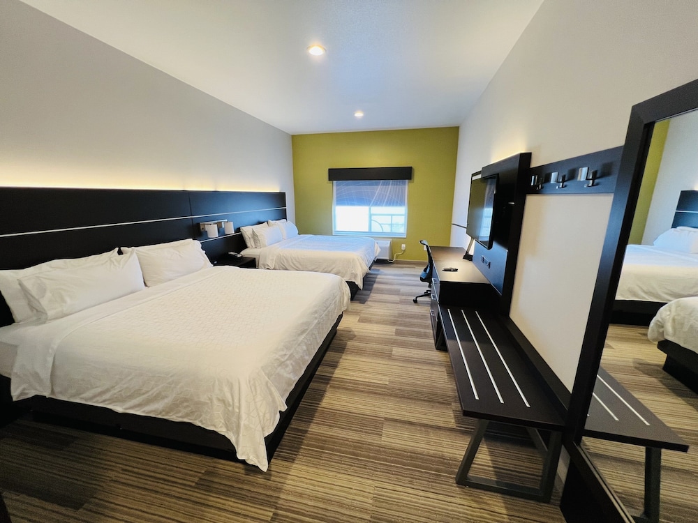 holiday inn express and suites salinas by ihg