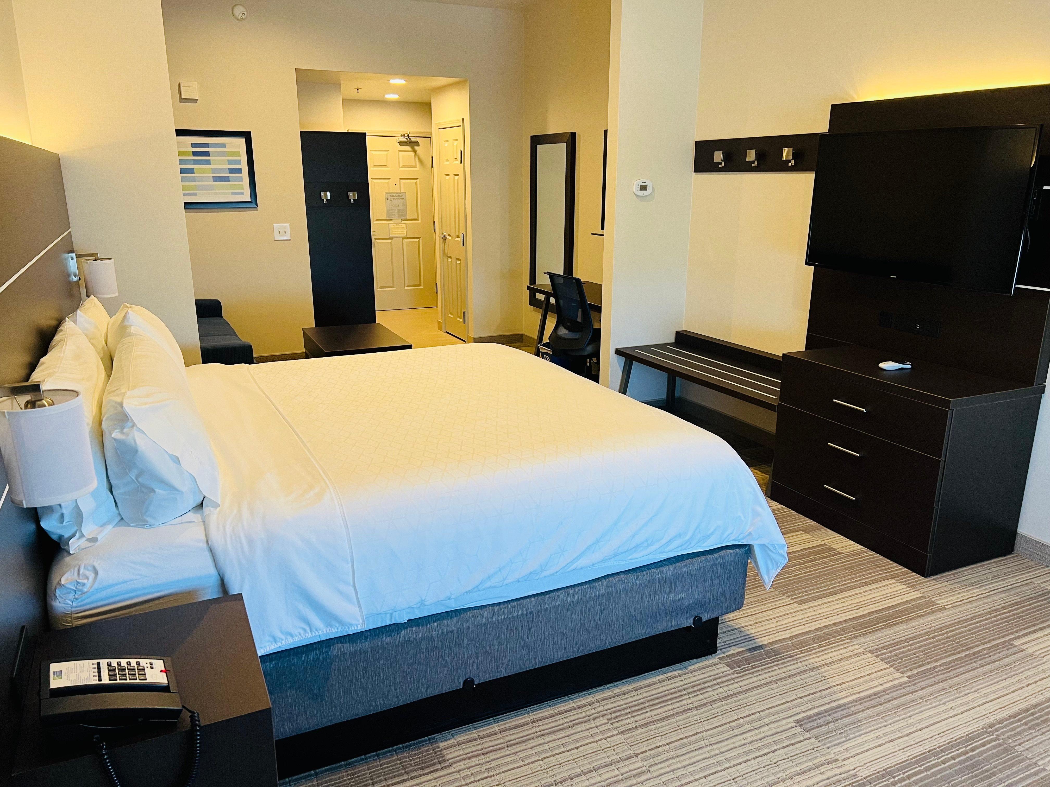 holiday inn express and suites salinas by ihg