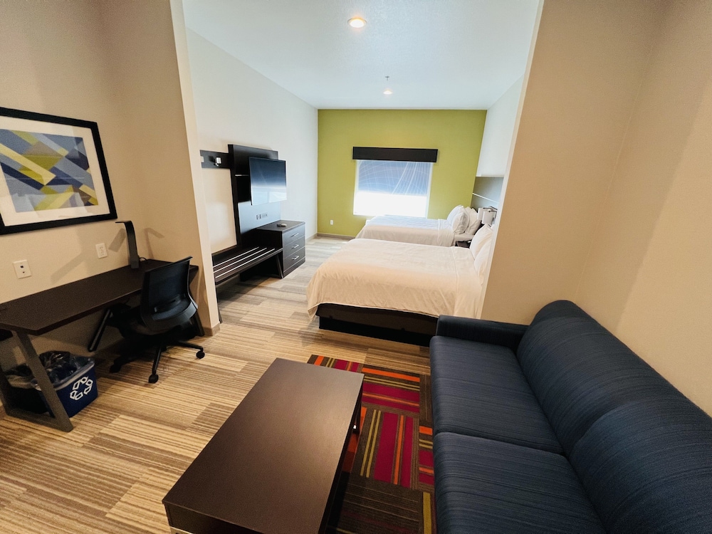 holiday inn express and suites salinas by ihg