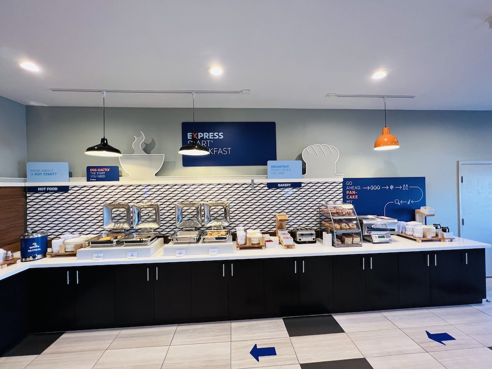 holiday inn express and suites salinas by ihg