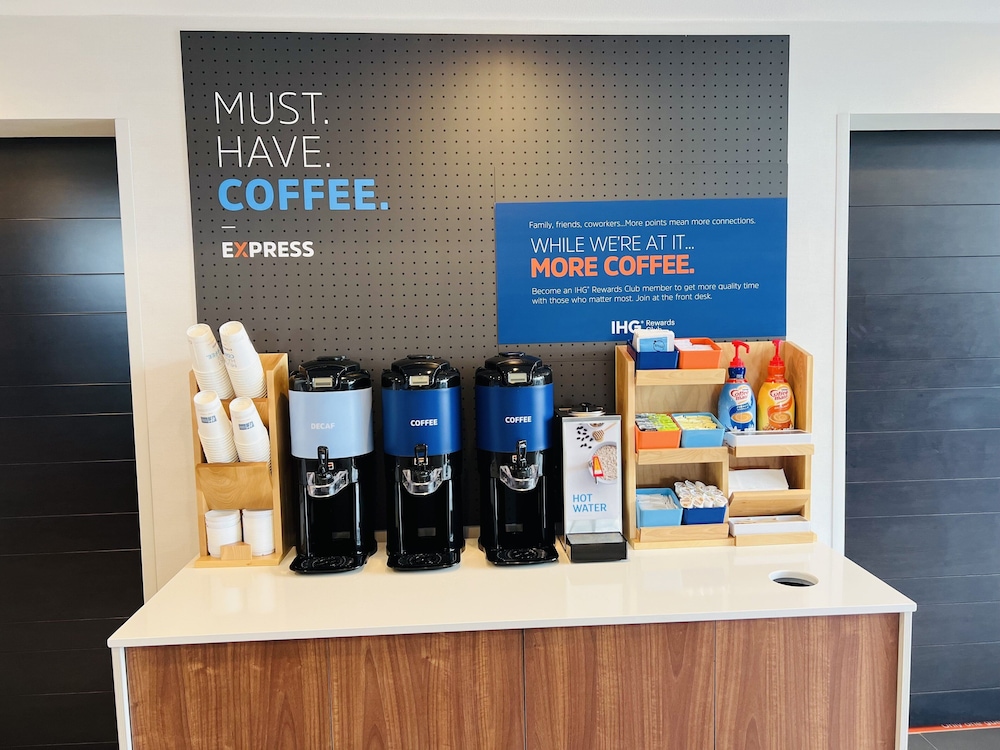 holiday inn express and suites salinas by ihg