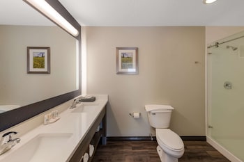 comfort inn and suites tipp city dayton north i 75