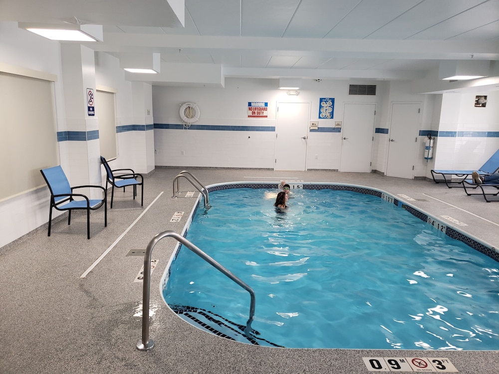 comfort inn and suites tipp city dayton north i 75