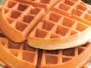 comfort inn and suites tipp city dayton north i 75