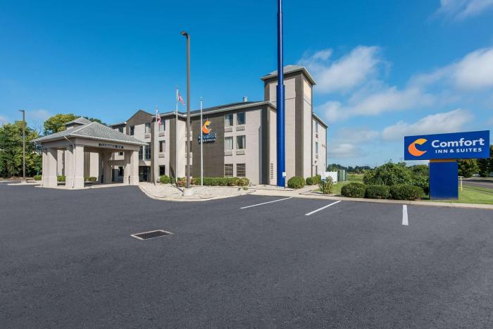 comfort inn and suites tipp city dayton north i 75