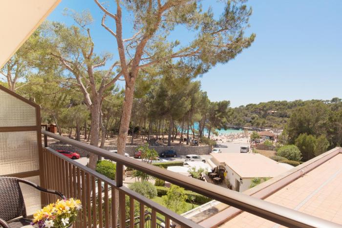 hotel playa mondrago