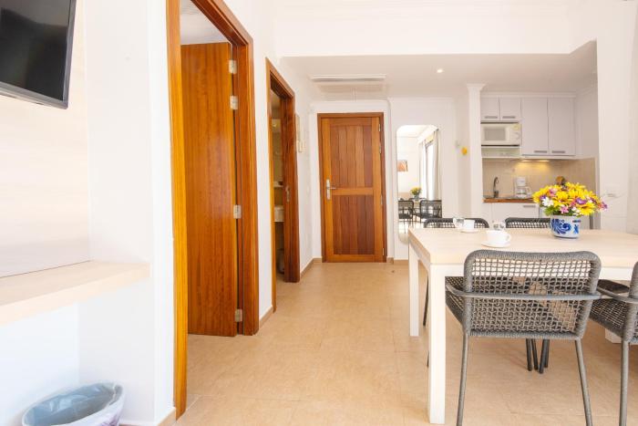 hotel playa mondrago