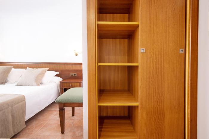 hotel playa mondrago