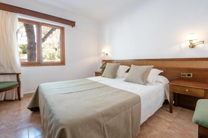 hotel playa mondrago