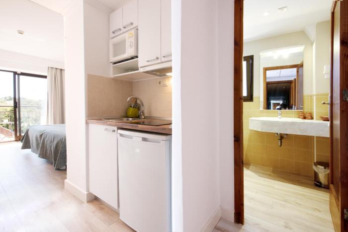 hotel playa mondrago