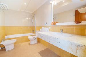 hotel playa mondrago