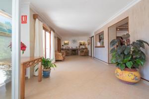 hotel playa mondrago