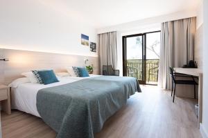 hotel playa mondrago