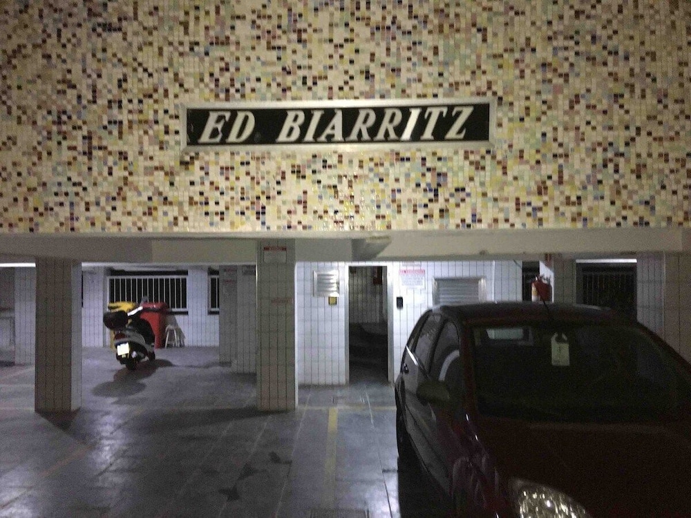 pe na areia praia do canto do forte