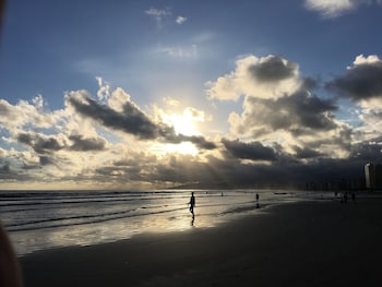 pe na areia praia do canto do forte