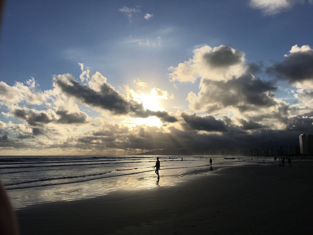 pe na areia praia do canto do forte