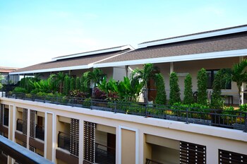 baywalk residence