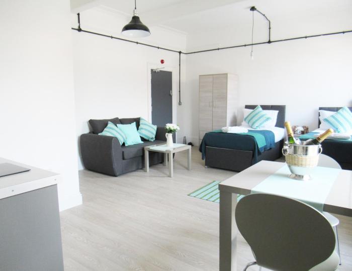 queen street apartments