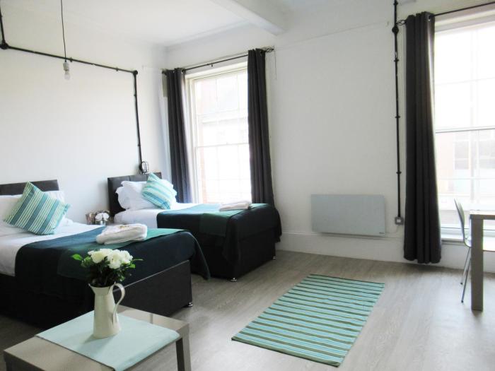 queen street apartments