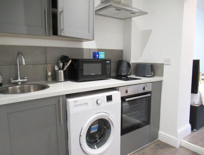 queen street apartments