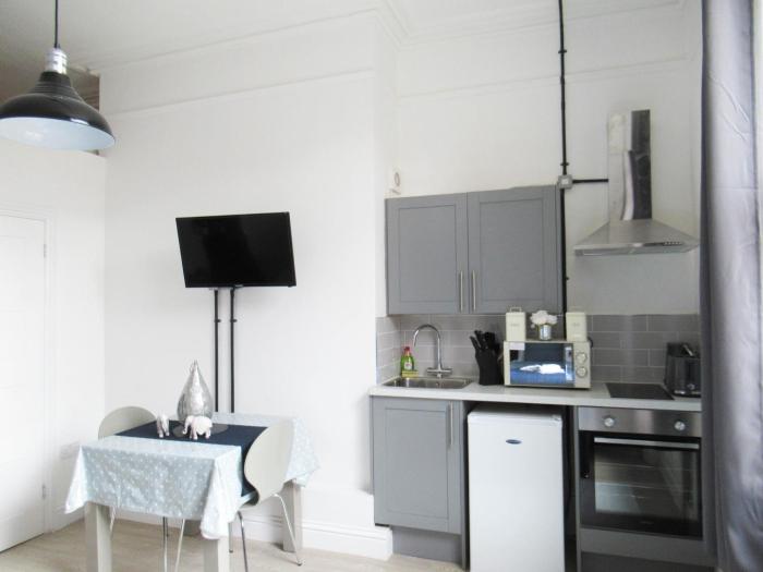 queen street apartments